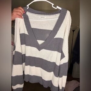 Grey and white xl sweater from American Eagle